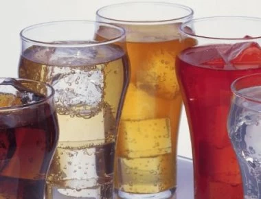 Τι κακό κάνουν τα σακχαρούχα ποτά;